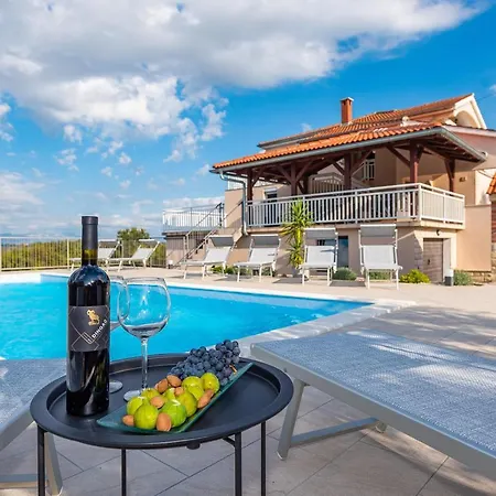 Luna Lägenhet Zadar